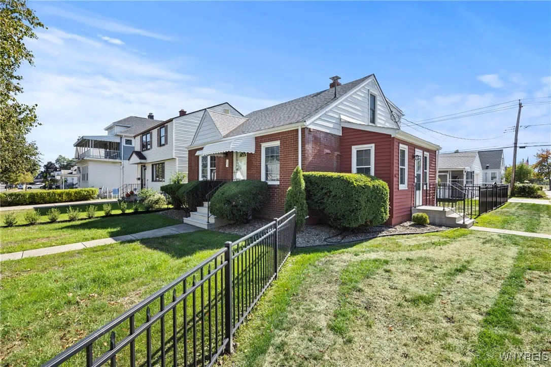 293 Zimmerman Boulevard, Tonawanda, New York 14223, Tonawanda, New York 14223, 4 Bedrooms Bedrooms, 9 Rooms Rooms,2 BathroomsBathrooms,Residential,Closed,293 Zimmerman Boulevard, Tonawanda, New York 14223,0,B1642862