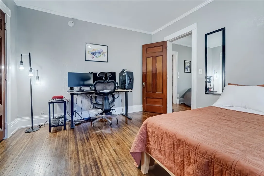 71 Gregory Street, Rochester, New York 14620, Rochester, New York 14620, 6 Bedrooms Bedrooms, ,4 BathroomsBathrooms,Residential,Closed,71 Gregory Street, Rochester, New York 14620,0,R1640845