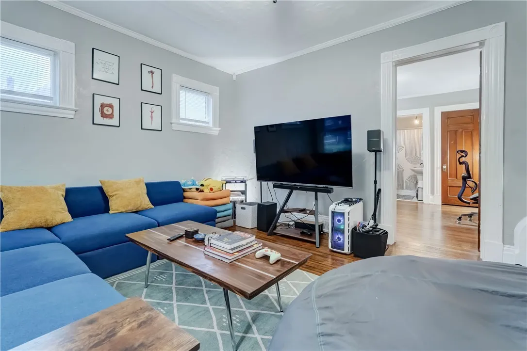 71 Gregory Street, Rochester, New York 14620, Rochester, New York 14620, 6 Bedrooms Bedrooms, ,4 BathroomsBathrooms,Residential,Closed,71 Gregory Street, Rochester, New York 14620,0,R1640845