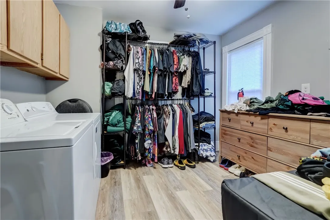 71 Gregory Street, Rochester, New York 14620, Rochester, New York 14620, 6 Bedrooms Bedrooms, ,4 BathroomsBathrooms,Residential,Closed,71 Gregory Street, Rochester, New York 14620,0,R1640845