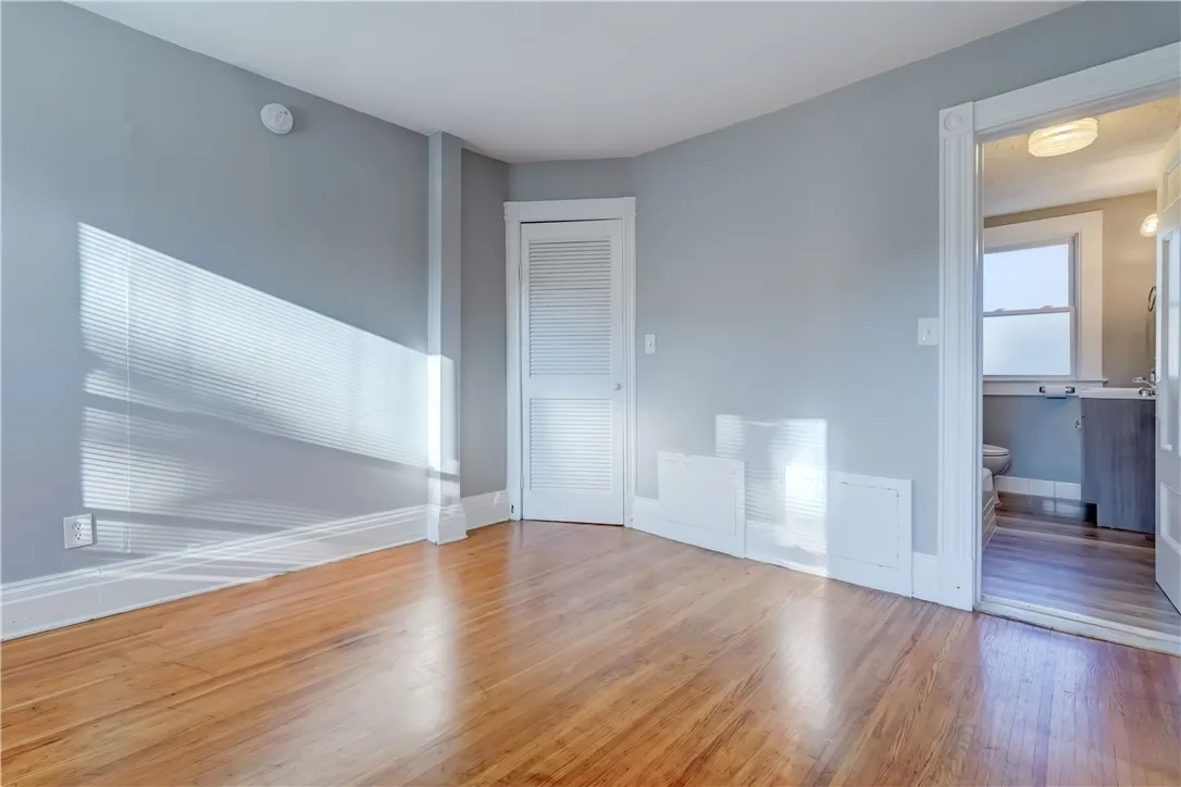 71 Gregory Street, Rochester, New York 14620, Rochester, New York 14620, 6 Bedrooms Bedrooms, ,4 BathroomsBathrooms,Residential,Closed,71 Gregory Street, Rochester, New York 14620,0,R1640845