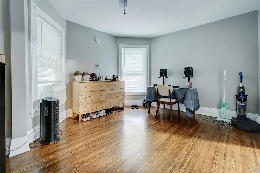 71 Gregory Street, Rochester, New York 14620, Rochester, New York 14620, 6 Bedrooms Bedrooms, ,4 BathroomsBathrooms,Residential,Closed,71 Gregory Street, Rochester, New York 14620,0,R1640845