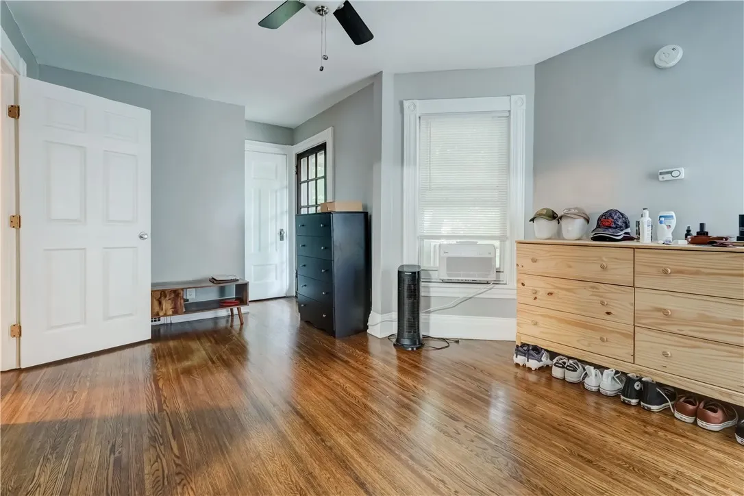 71 Gregory Street, Rochester, New York 14620, Rochester, New York 14620, 6 Bedrooms Bedrooms, ,4 BathroomsBathrooms,Residential,Closed,71 Gregory Street, Rochester, New York 14620,0,R1640845