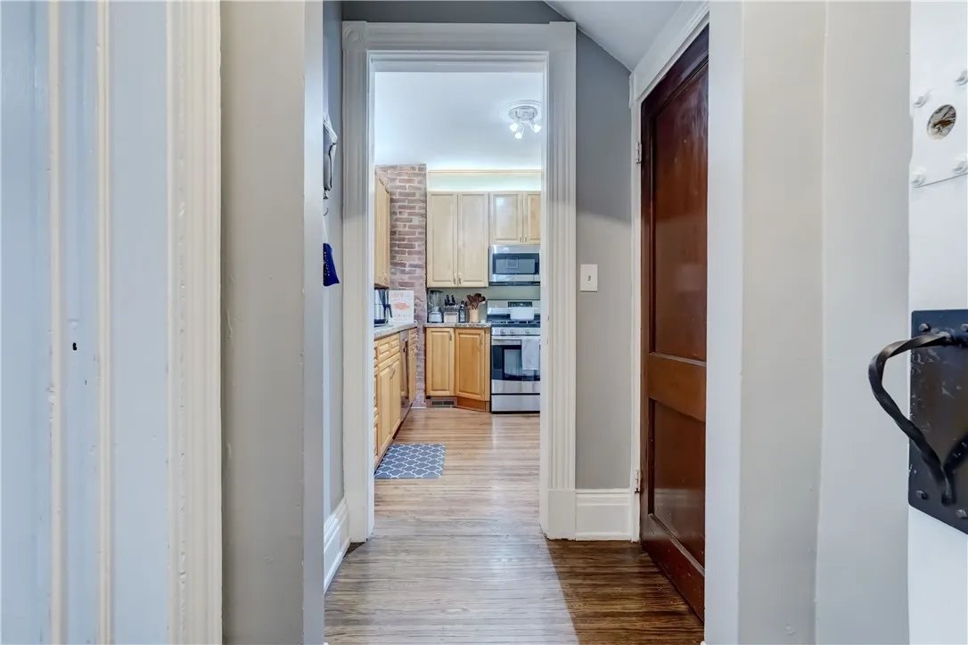 71 Gregory Street, Rochester, New York 14620, Rochester, New York 14620, 6 Bedrooms Bedrooms, ,4 BathroomsBathrooms,Residential,Closed,71 Gregory Street, Rochester, New York 14620,0,R1640845