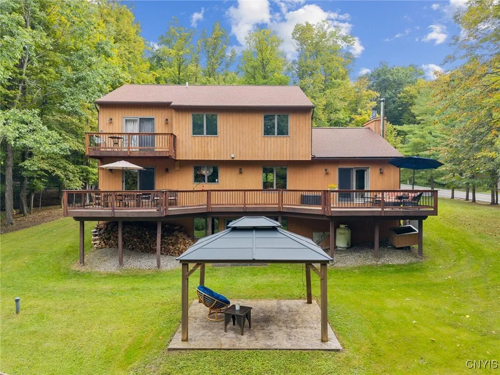 3421 Griffin Road, Onondaga, New York 13215, Onondaga, New York 13215, 4 Bedrooms Bedrooms, 14 Rooms Rooms,3 BathroomsBathrooms,Residential,For Sale,3421 Griffin Road, Onondaga, New York 13215,0,S1643595
