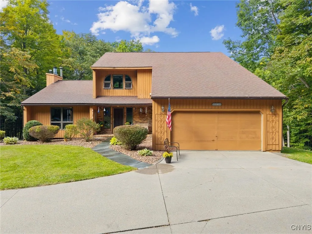 3421 Griffin Road, Onondaga, New York 13215, Onondaga, New York 13215, 4 Bedrooms Bedrooms, 14 Rooms Rooms,3 BathroomsBathrooms,Residential,For Sale,3421 Griffin Road, Onondaga, New York 13215,0,S1643595