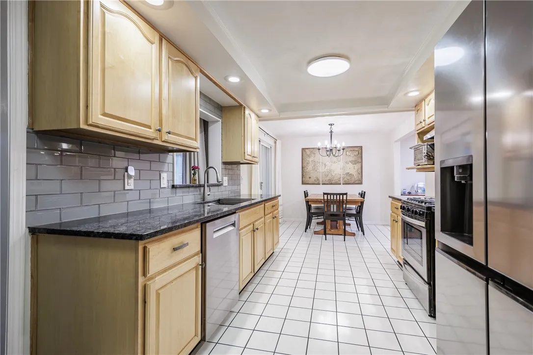 90 Hefner Dr, Webster, New York 14580, Webster, New York 14580, 3 Bedrooms Bedrooms, 8 Rooms Rooms,1 BathroomBathrooms,Residential,For Sale,90 Hefner Dr, Webster, New York 14580,0,R1643606