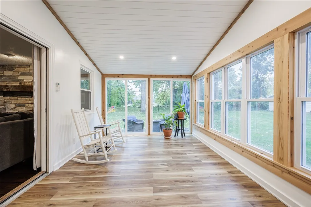90 Hefner Dr, Webster, New York 14580, Webster, New York 14580, 3 Bedrooms Bedrooms, 8 Rooms Rooms,1 BathroomBathrooms,Residential,For Sale,90 Hefner Dr, Webster, New York 14580,0,R1643606