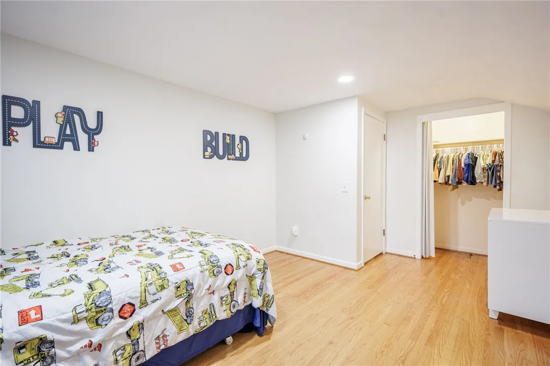 90 Hefner Dr, Webster, New York 14580, Webster, New York 14580, 3 Bedrooms Bedrooms, 8 Rooms Rooms,1 BathroomBathrooms,Residential,For Sale,90 Hefner Dr, Webster, New York 14580,0,R1643606