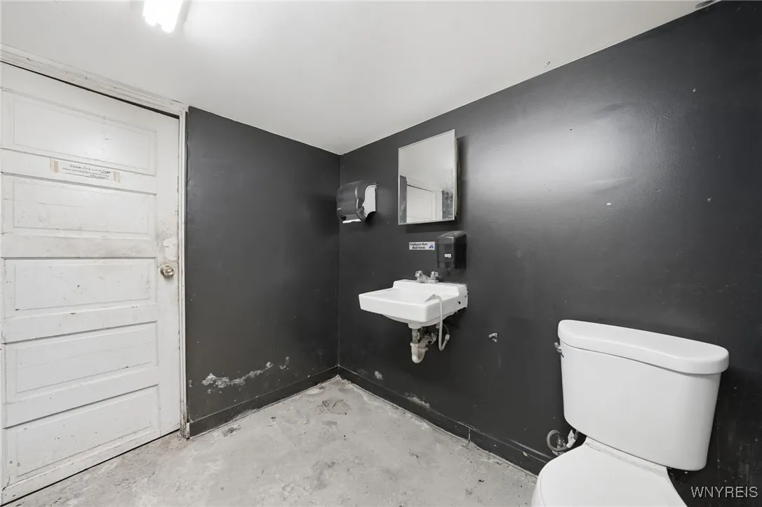 1133 Tonawanda Street, Buffalo, New York 14207, Buffalo, New York 14207, ,Commercial Sale,For Sale,1133 Tonawanda Street, Buffalo, New York 14207,0,B1641630