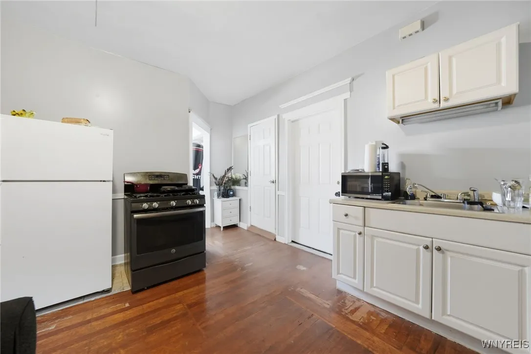 1133 Tonawanda Street, Buffalo, New York 14207, Buffalo, New York 14207, ,Commercial Sale,For Sale,1133 Tonawanda Street, Buffalo, New York 14207,0,B1641630