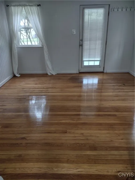 12 Ferro Avenue, New Hartford, New York 13413, New Hartford, New York 13413, 2 Bedrooms Bedrooms, 5 Rooms Rooms,1 BathroomBathrooms,Residential Lease,For Rent,12 Ferro Avenue, New Hartford, New York 13413,0,S1643710