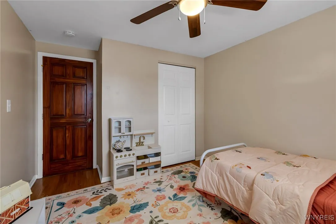 72 Regency Drive, Grand Island, New York 14072, Grand Island, New York 14072, 3 Bedrooms Bedrooms, 7 Rooms Rooms,1 BathroomBathrooms,Residential,For Sale,72 Regency Drive, Grand Island, New York 14072,0,B1643524