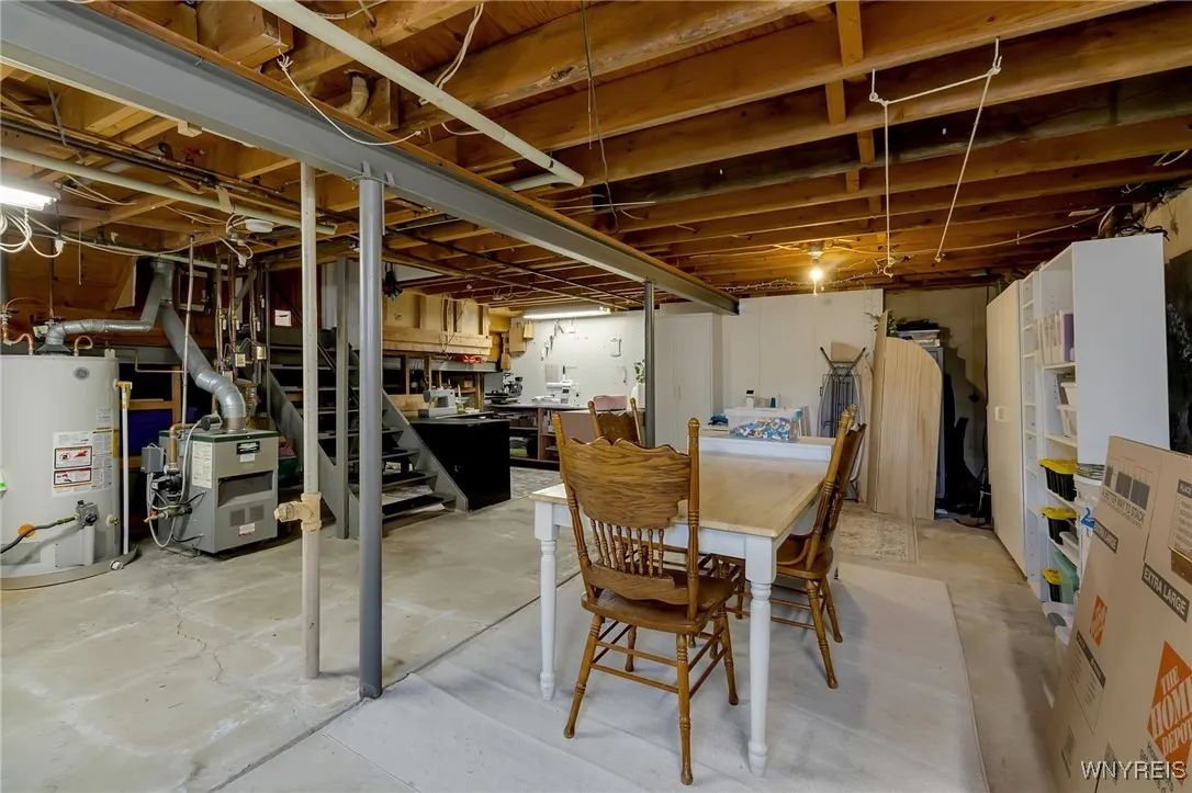 72 Regency Drive, Grand Island, New York 14072, Grand Island, New York 14072, 3 Bedrooms Bedrooms, 7 Rooms Rooms,1 BathroomBathrooms,Residential,For Sale,72 Regency Drive, Grand Island, New York 14072,0,B1643524