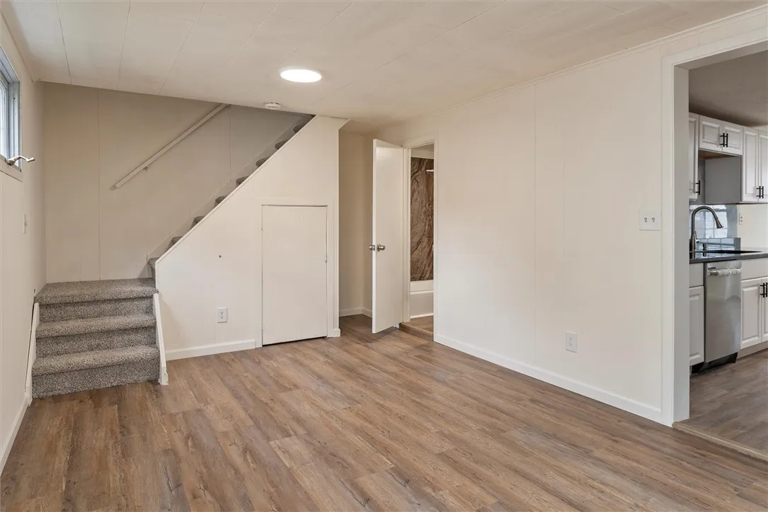 36 Fenton Road, Chili, New York 14624, Chili, New York 14624, 3 Bedrooms Bedrooms, 9 Rooms Rooms,1 BathroomBathrooms,Residential,For Sale,36 Fenton Road, Chili, New York 14624,0,R1643714