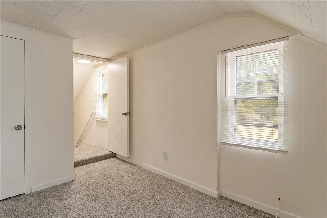 36 Fenton Road, Chili, New York 14624, Chili, New York 14624, 3 Bedrooms Bedrooms, 9 Rooms Rooms,1 BathroomBathrooms,Residential,For Sale,36 Fenton Road, Chili, New York 14624,0,R1643714
