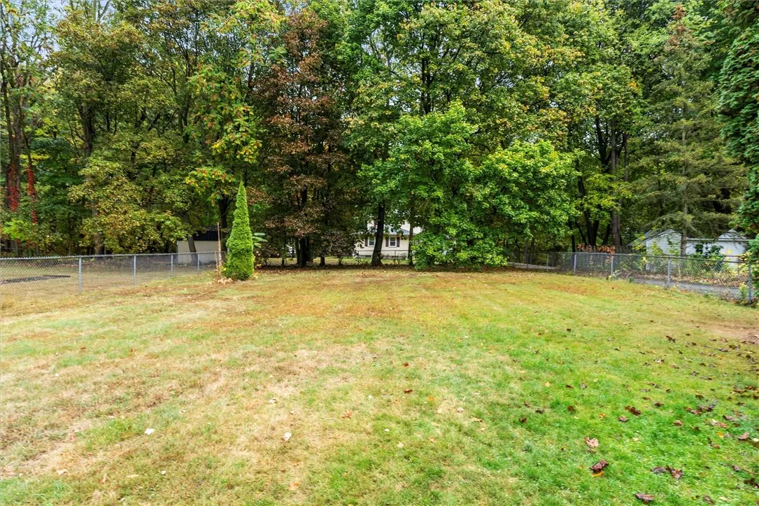 36 Fenton Road, Chili, New York 14624, Chili, New York 14624, 3 Bedrooms Bedrooms, 9 Rooms Rooms,1 BathroomBathrooms,Residential,For Sale,36 Fenton Road, Chili, New York 14624,0,R1643714