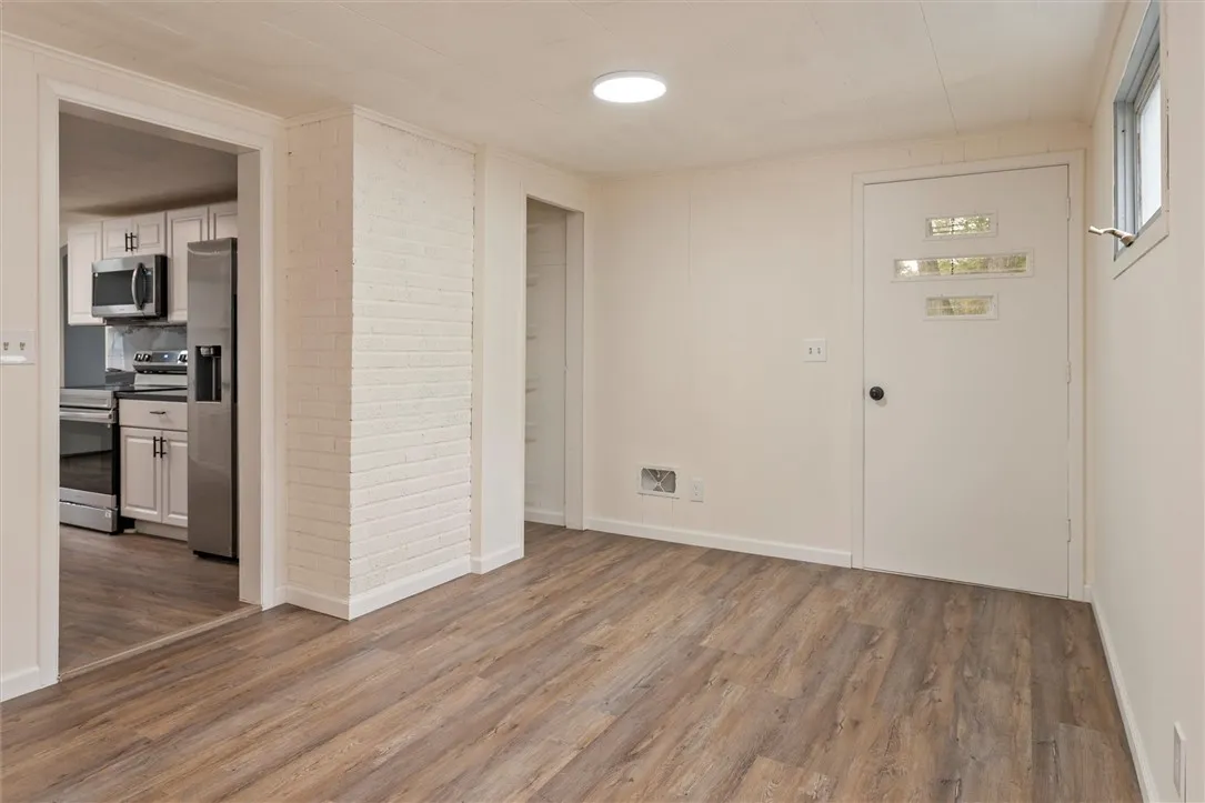 36 Fenton Road, Chili, New York 14624, Chili, New York 14624, 3 Bedrooms Bedrooms, 9 Rooms Rooms,1 BathroomBathrooms,Residential,For Sale,36 Fenton Road, Chili, New York 14624,0,R1643714