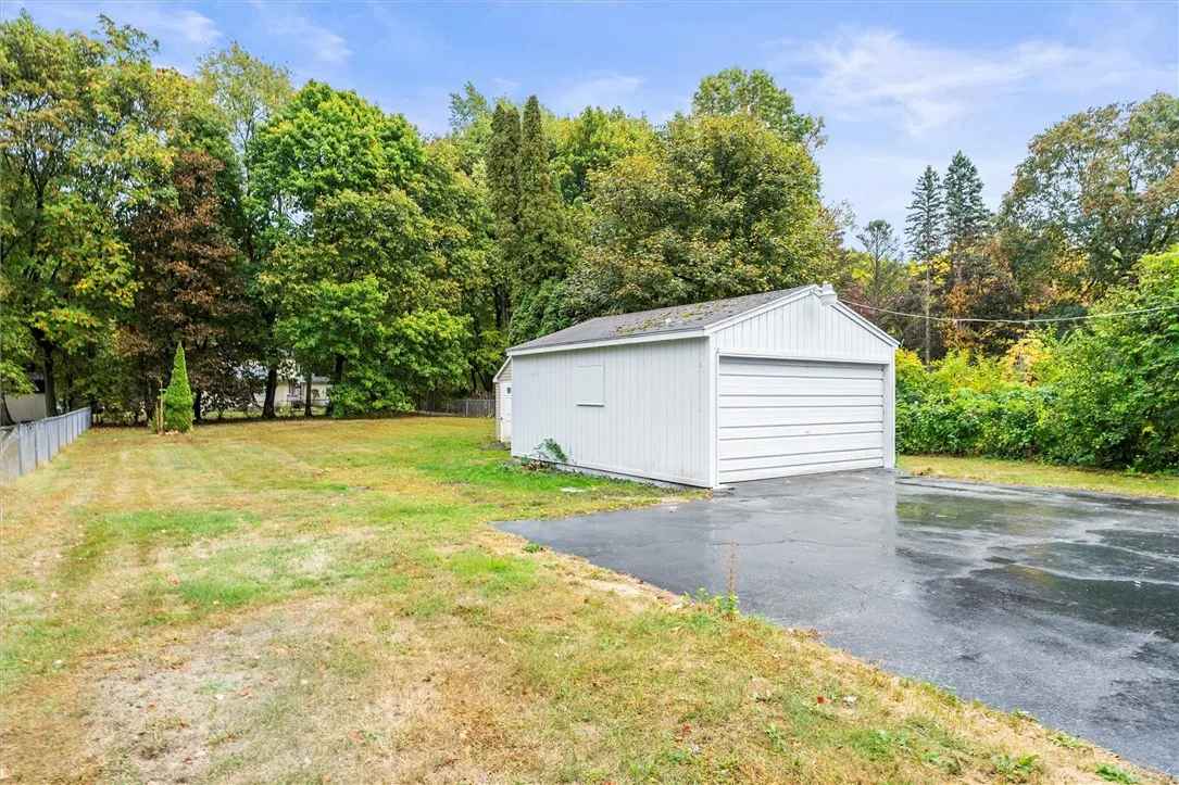 36 Fenton Road, Chili, New York 14624, Chili, New York 14624, 3 Bedrooms Bedrooms, 9 Rooms Rooms,1 BathroomBathrooms,Residential,For Sale,36 Fenton Road, Chili, New York 14624,0,R1643714