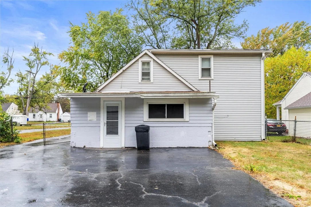 36 Fenton Road, Chili, New York 14624, Chili, New York 14624, 3 Bedrooms Bedrooms, 9 Rooms Rooms,1 BathroomBathrooms,Residential,For Sale,36 Fenton Road, Chili, New York 14624,0,R1643714