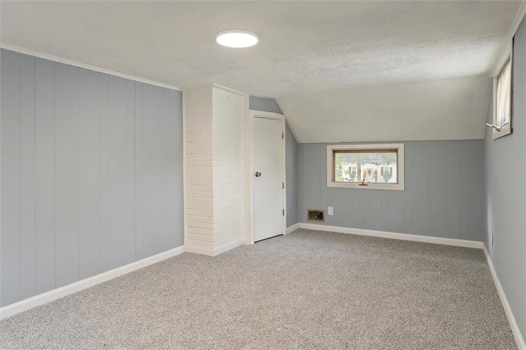 36 Fenton Road, Chili, New York 14624, Chili, New York 14624, 3 Bedrooms Bedrooms, 9 Rooms Rooms,1 BathroomBathrooms,Residential,For Sale,36 Fenton Road, Chili, New York 14624,0,R1643714