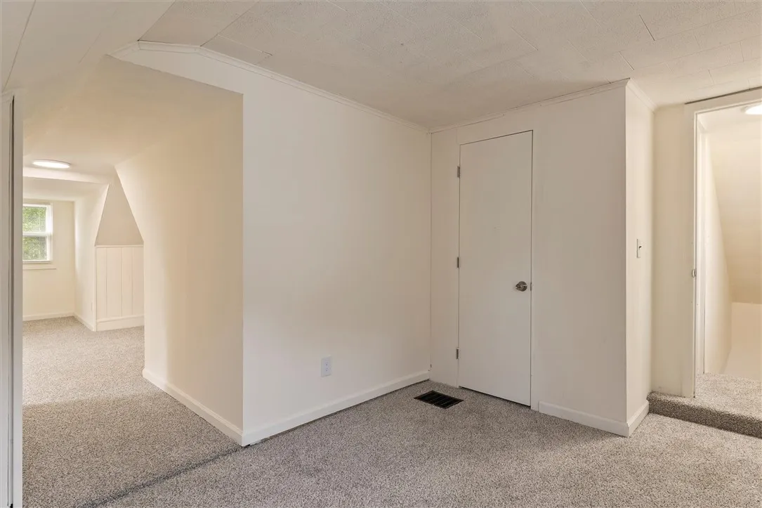 36 Fenton Road, Chili, New York 14624, Chili, New York 14624, 3 Bedrooms Bedrooms, 9 Rooms Rooms,1 BathroomBathrooms,Residential,For Sale,36 Fenton Road, Chili, New York 14624,0,R1643714