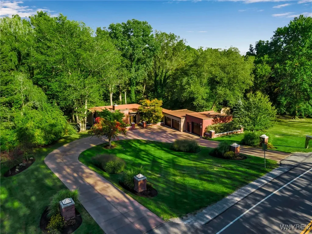 2541 Bowen Road, Elma, New York 14059, Elma, New York 14059, 2 Bedrooms Bedrooms, 8 Rooms Rooms,2 BathroomsBathrooms,Residential,For Sale,2541 Bowen Road, Elma, New York 14059,0,B1643350