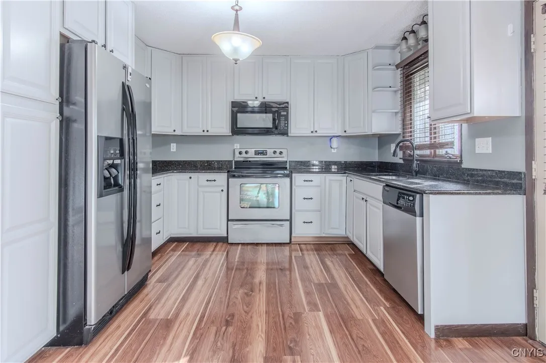 22384 Riverbend Drive East, Le Ray, New York 13601, Le Ray, New York 13601, 3 Bedrooms Bedrooms, 7 Rooms Rooms,2 BathroomsBathrooms,Residential,For Sale,22384 Riverbend Drive East, Le Ray, New York 13601,0,S1640201