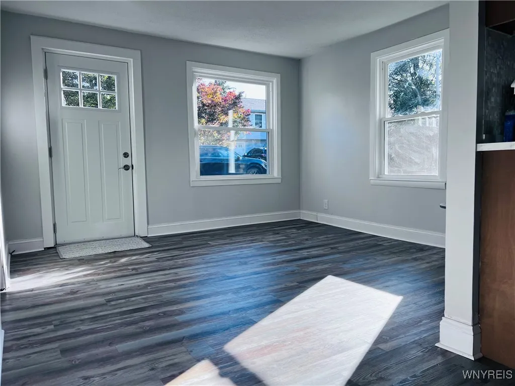 107 Tucker Avenue, Dewitt, New York 13057, De Witt, New York 13057, 3 Bedrooms Bedrooms, 6 Rooms Rooms,1 BathroomBathrooms,Residential,For Sale,107 Tucker Avenue, Dewitt, New York 13057,0,B1643702