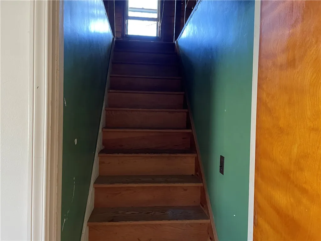 2463 Browncroft Boulevard, Penfield, New York 1462, Penfield, New York 14625, 2 Bedrooms Bedrooms, 4 Rooms Rooms,1 BathroomBathrooms,Residential,For Sale,2463 Browncroft Boulevard, Penfield, New York 1462,0,R1642768