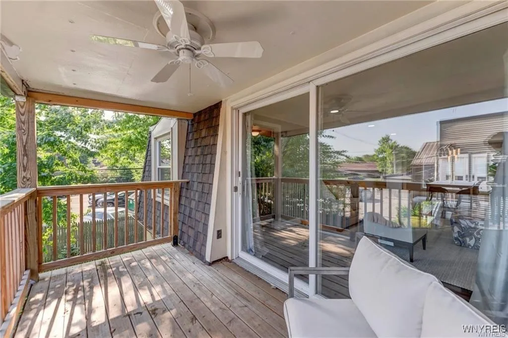 32 Bernhardt Drive 4, Amherst, New York 14226, Amherst, New York 14226, 3 Bedrooms Bedrooms, 7 Rooms Rooms,2 BathroomsBathrooms,Residential Lease,For Rent,32 Bernhardt Drive 4, Amherst, New York 14226,0,B1643734