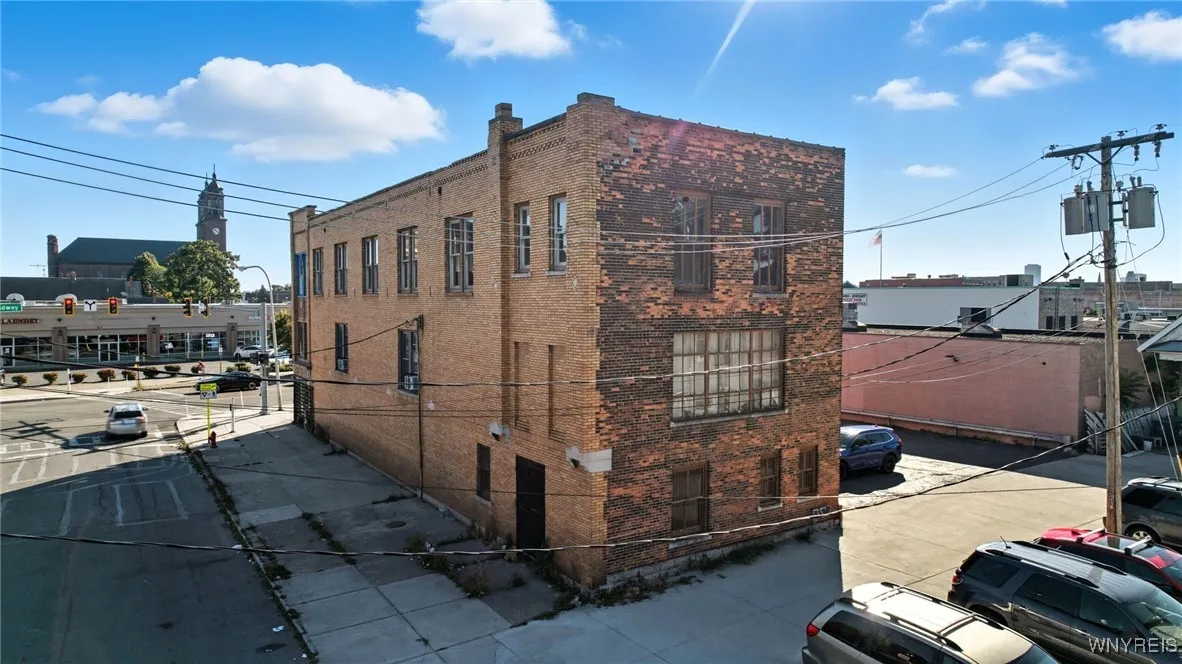 1058 Broadway Street, Buffalo, New York 14212, Buffalo, New York 14212, ,Commercial Sale,For Sale,1058 Broadway Street, Buffalo, New York 14212,0,B1642339