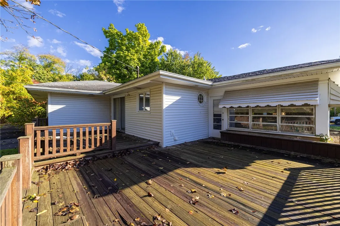 25 Druid Hill Park, Irondequoit, New York 14609, Irondequoit, New York 14609, 3 Bedrooms Bedrooms, 9 Rooms Rooms,1 BathroomBathrooms,Residential,For Sale,25 Druid Hill Park, Irondequoit, New York 14609,0,R1643222