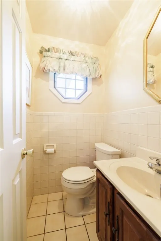 25 Druid Hill Park, Irondequoit, New York 14609, Irondequoit, New York 14609, 3 Bedrooms Bedrooms, 9 Rooms Rooms,1 BathroomBathrooms,Residential,For Sale,25 Druid Hill Park, Irondequoit, New York 14609,0,R1643222