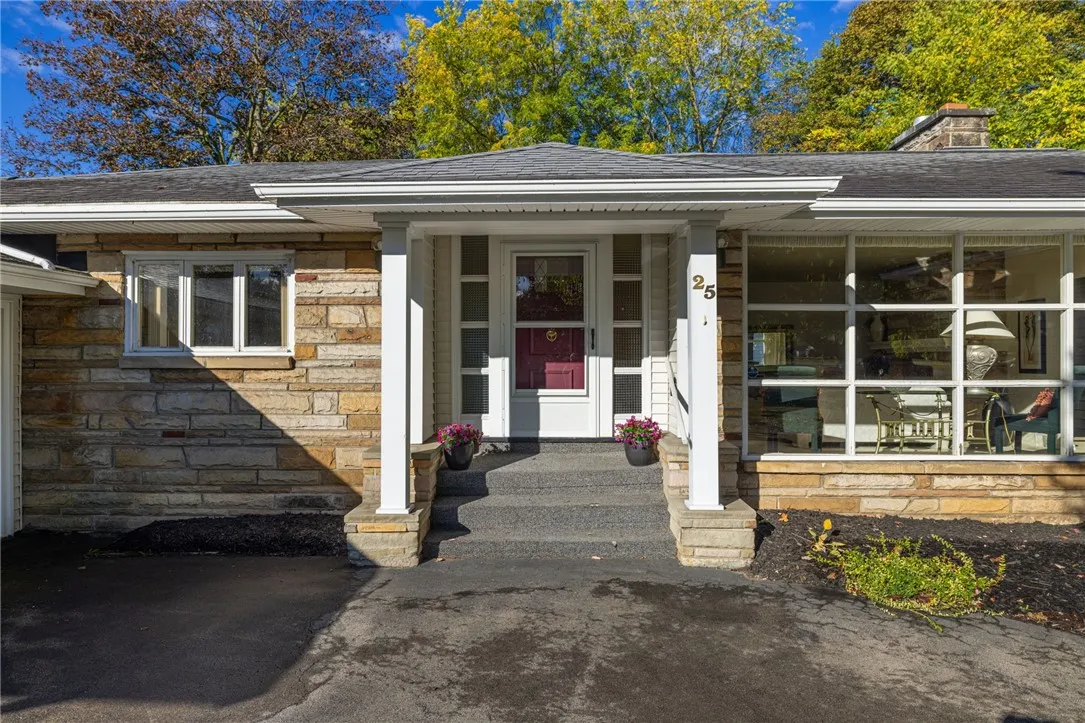 25 Druid Hill Park, Irondequoit, New York 14609, Irondequoit, New York 14609, 3 Bedrooms Bedrooms, 9 Rooms Rooms,1 BathroomBathrooms,Residential,For Sale,25 Druid Hill Park, Irondequoit, New York 14609,0,R1643222