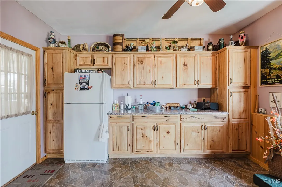 entertaining bar area between garage and adirondack room