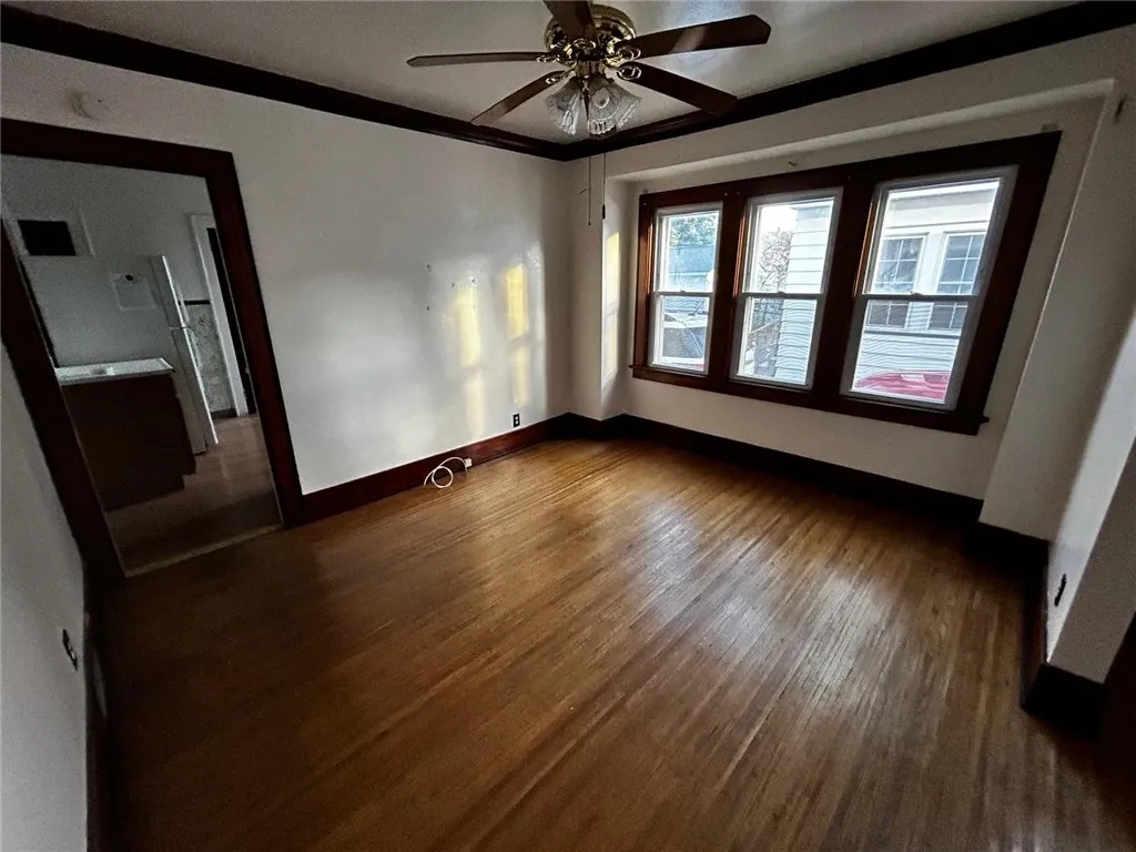 850 Glide Street, Rochester, New York 14606, Rochester, New York 14606, 2 Bedrooms Bedrooms, 5 Rooms Rooms,1 BathroomBathrooms,Residential Lease,For Rent,850 Glide Street, Rochester, New York 14606,0,R1643060