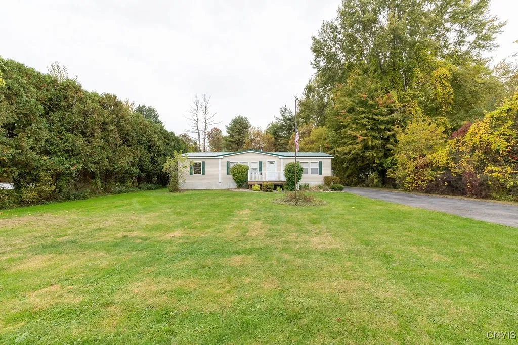 6313 Schepp Road, Manlius, New York 13082, Manlius, New York 13082, 3 Bedrooms Bedrooms, 5 Rooms Rooms,2 BathroomsBathrooms,Residential,For Sale,6313 Schepp Road, Manlius, New York 13082,0,S1643700