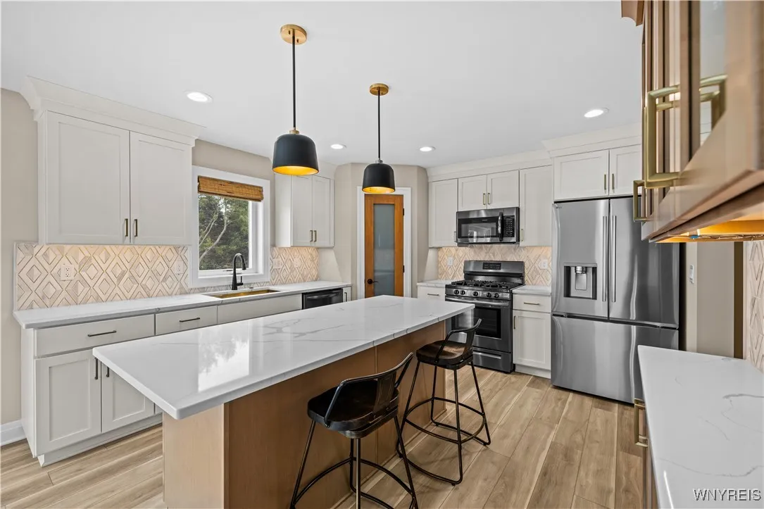 7286 Woodhaven Drive, Lockport Town, New York 1409, Lockport Town, New York 14094, 4 Bedrooms Bedrooms, 10 Rooms Rooms,2 BathroomsBathrooms,Residential,For Sale,7286 Woodhaven Drive, Lockport Town, New York 1409,0,B1643541