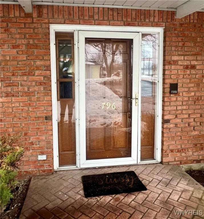 800 French Road 794, Cheektowaga, New York 14227, Cheektowaga, New York 14227, 4 Bedrooms Bedrooms, 8 Rooms Rooms,2 BathroomsBathrooms,Residential Lease,For Rent,800 French Road 794, Cheektowaga, New York 14227,0,B1643651