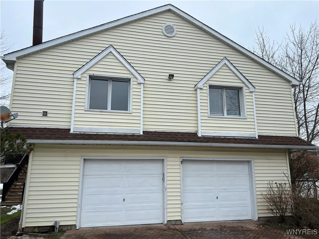 800 French Road 794, Cheektowaga, New York 14227, Cheektowaga, New York 14227, 4 Bedrooms Bedrooms, 8 Rooms Rooms,2 BathroomsBathrooms,Residential Lease,For Rent,800 French Road 794, Cheektowaga, New York 14227,0,B1643651