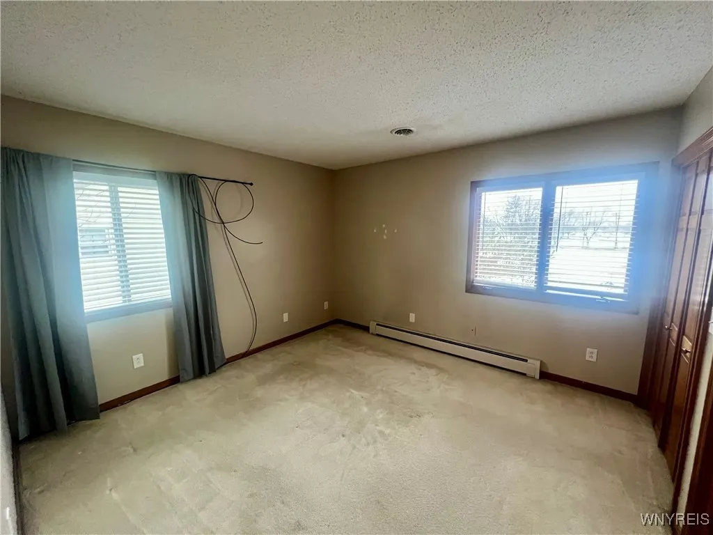 800 French Road 794, Cheektowaga, New York 14227, Cheektowaga, New York 14227, 4 Bedrooms Bedrooms, 8 Rooms Rooms,2 BathroomsBathrooms,Residential Lease,For Rent,800 French Road 794, Cheektowaga, New York 14227,0,B1643651