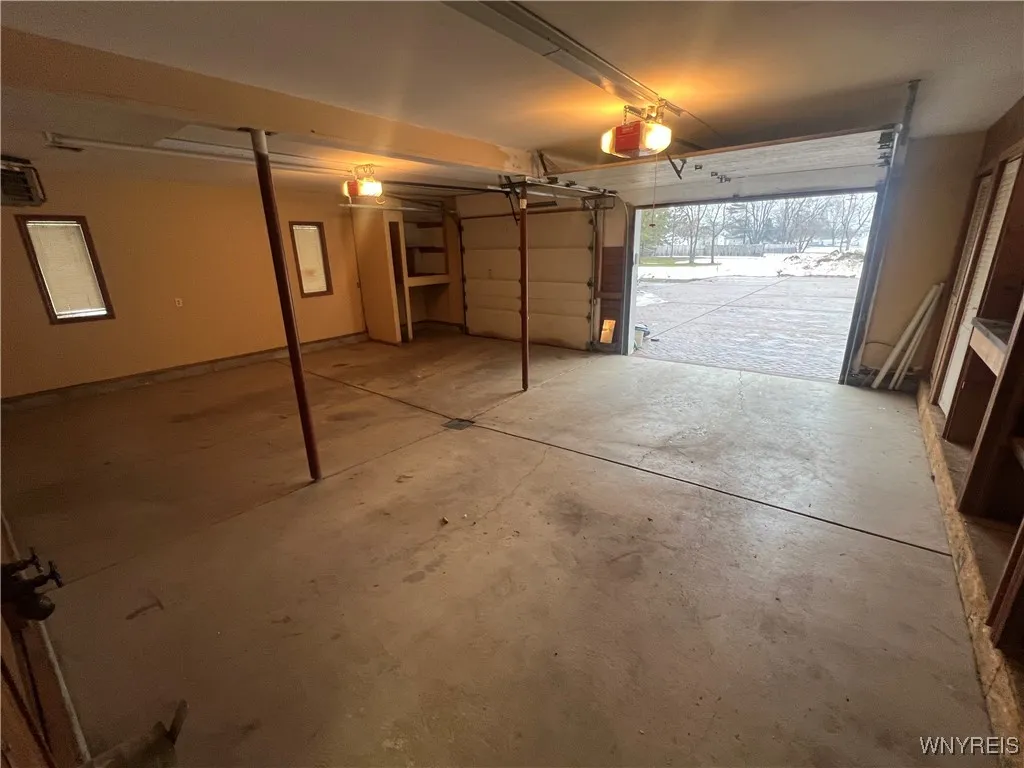 800 French Road 794, Cheektowaga, New York 14227, Cheektowaga, New York 14227, 4 Bedrooms Bedrooms, 8 Rooms Rooms,2 BathroomsBathrooms,Residential Lease,For Rent,800 French Road 794, Cheektowaga, New York 14227,0,B1643651