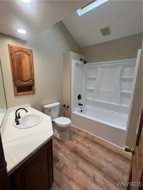 800 French Road 794, Cheektowaga, New York 14227, Cheektowaga, New York 14227, 4 Bedrooms Bedrooms, 8 Rooms Rooms,2 BathroomsBathrooms,Residential Lease,For Rent,800 French Road 794, Cheektowaga, New York 14227,0,B1643651