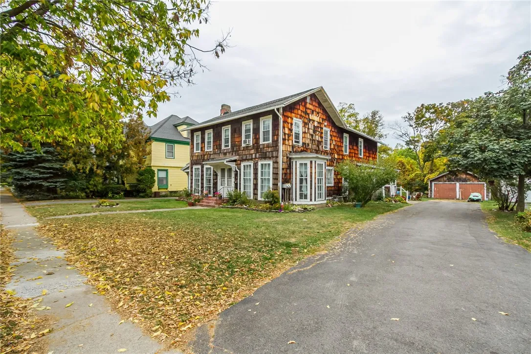 177-179 Gibson Street, Canandaigua City, New York, Canandaigua City, New York 14424, 6 Bedrooms Bedrooms, ,3 BathroomsBathrooms,Residential,For Sale,177-179 Gibson Street, Canandaigua City, New York ,0,R1643553