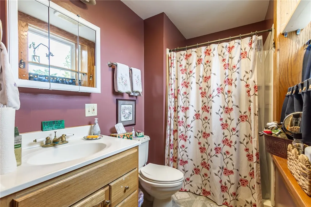 177-179 Gibson Street, Canandaigua City, New York, Canandaigua City, New York 14424, 6 Bedrooms Bedrooms, ,3 BathroomsBathrooms,Residential,For Sale,177-179 Gibson Street, Canandaigua City, New York ,0,R1643553