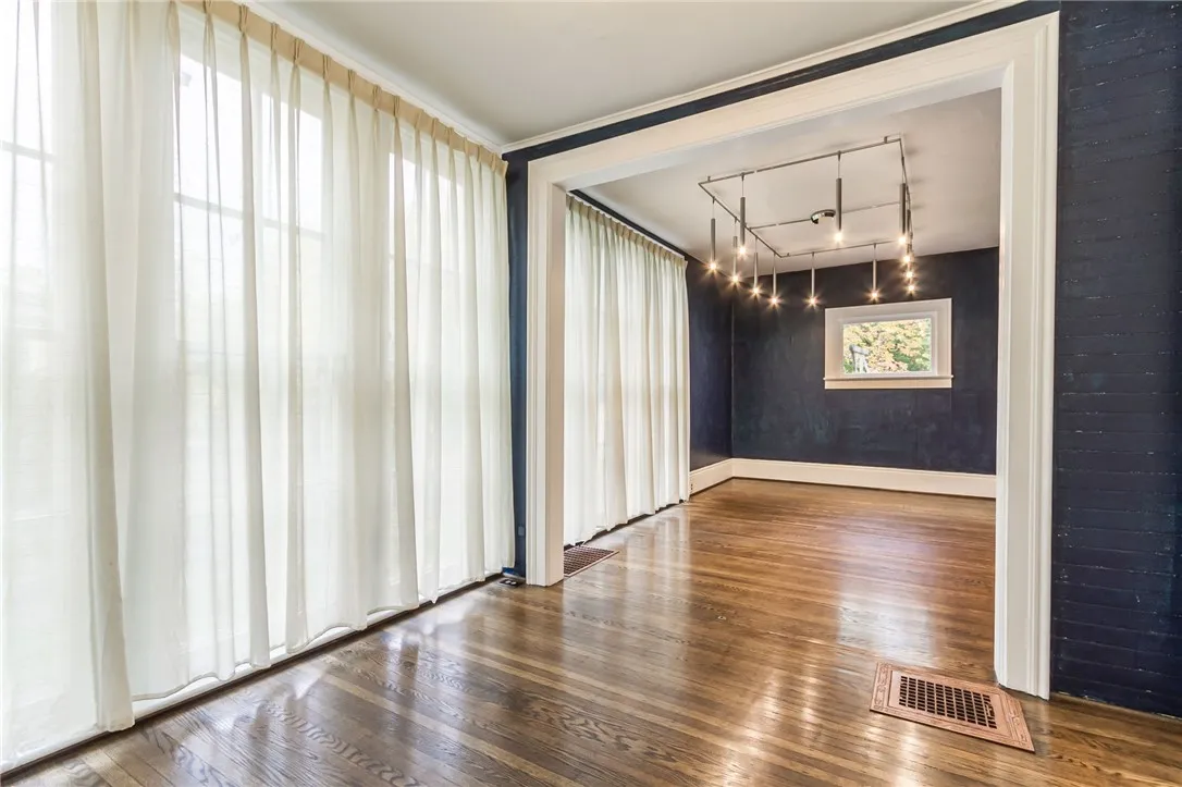 177-179 Gibson Street, Canandaigua City, New York, Canandaigua City, New York 14424, 6 Bedrooms Bedrooms, ,3 BathroomsBathrooms,Residential,For Sale,177-179 Gibson Street, Canandaigua City, New York ,0,R1643553