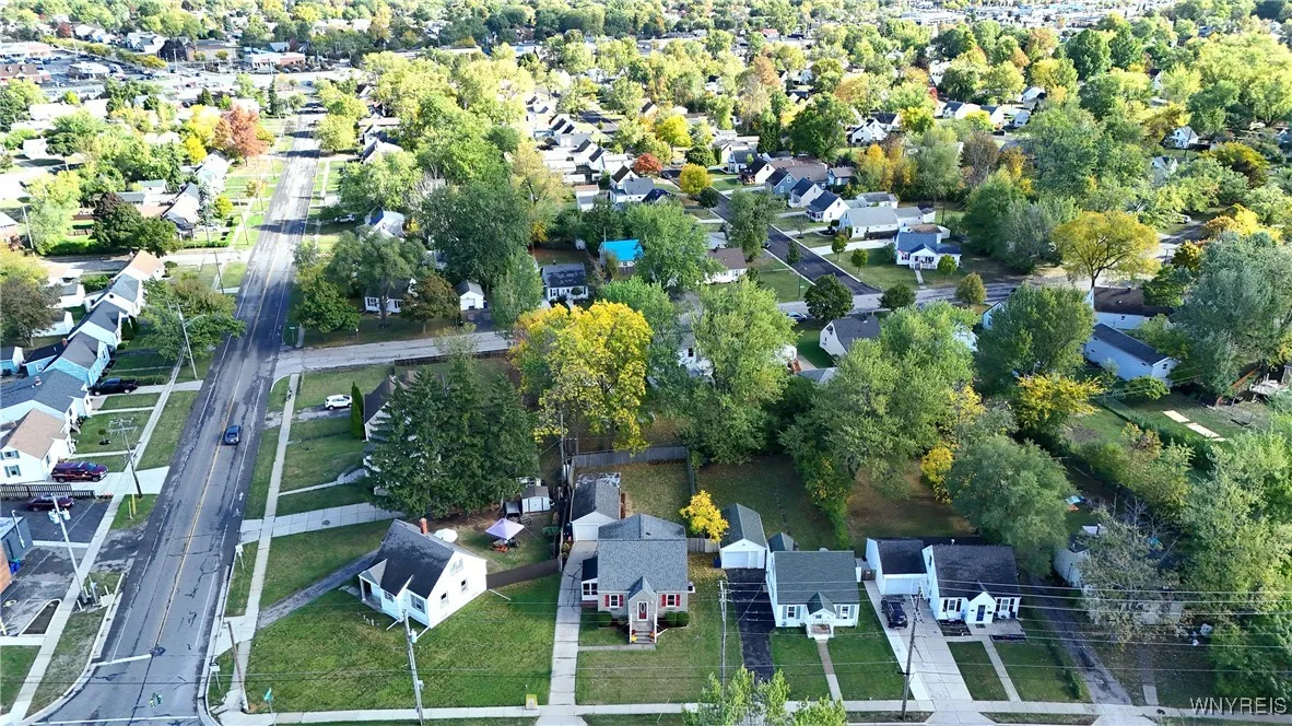 1789 Eggert Road, Amherst, New York 14226, Amherst, New York 14226, 3 Bedrooms Bedrooms, 6 Rooms Rooms,1 BathroomBathrooms,Residential,For Sale,1789 Eggert Road, Amherst, New York 14226,0,B1641109