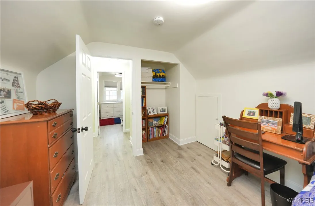 1789 Eggert Road, Amherst, New York 14226, Amherst, New York 14226, 3 Bedrooms Bedrooms, 6 Rooms Rooms,1 BathroomBathrooms,Residential,For Sale,1789 Eggert Road, Amherst, New York 14226,0,B1641109