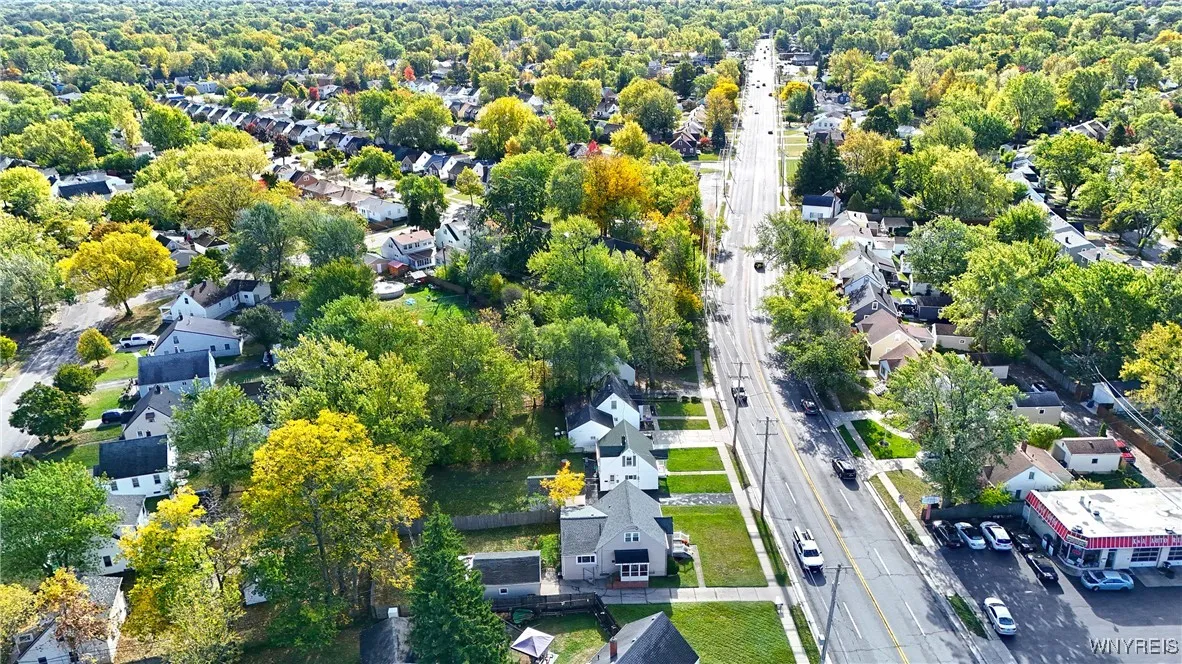 1789 Eggert Road, Amherst, New York 14226, Amherst, New York 14226, 3 Bedrooms Bedrooms, 6 Rooms Rooms,1 BathroomBathrooms,Residential,For Sale,1789 Eggert Road, Amherst, New York 14226,0,B1641109